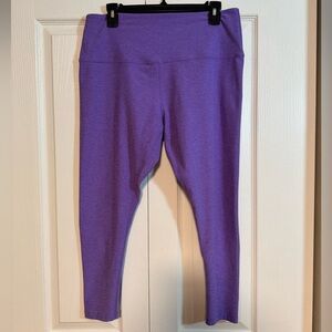 Beyond Yoga 1x purple cropped space dye leggings